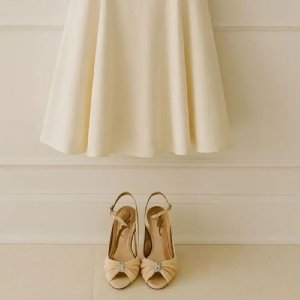 Nina Solo Beige Peep-Toe Heels with Bow